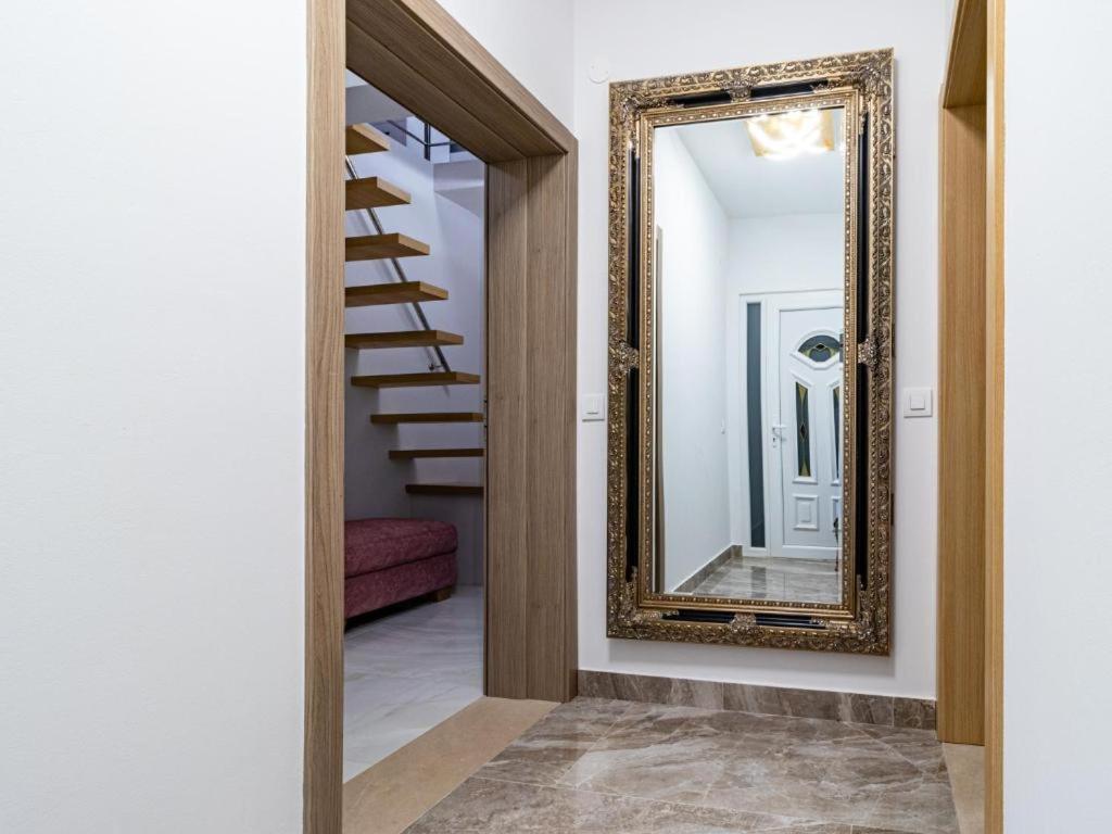 Luxury * Sobra
