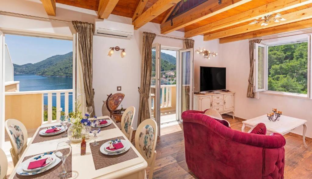 Luxury * Sobra